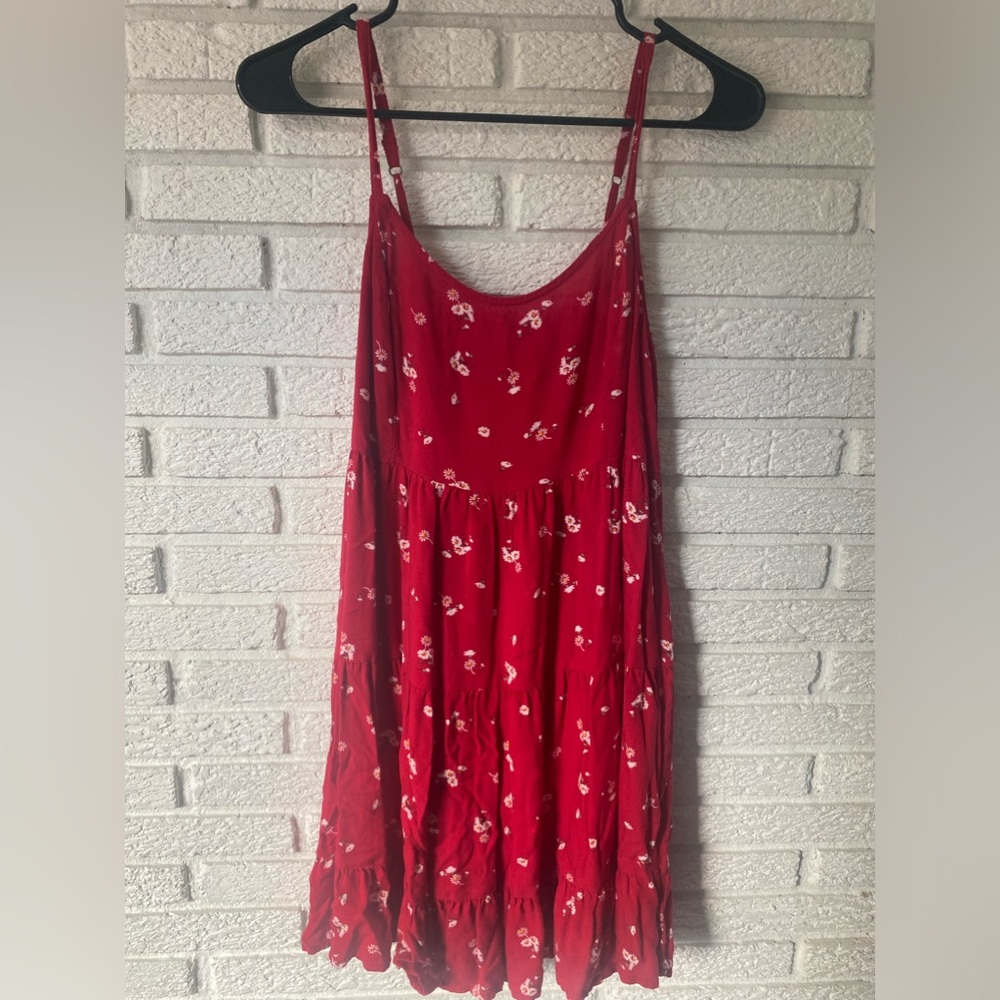 HOLLISTER RED DAISY SUMMER DRESS